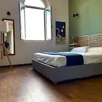 Guest house Stanza In Adiacente Metro C 4*